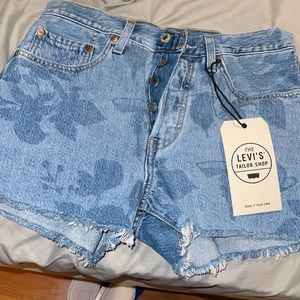 Levi’s Custom Pokémon print shorts